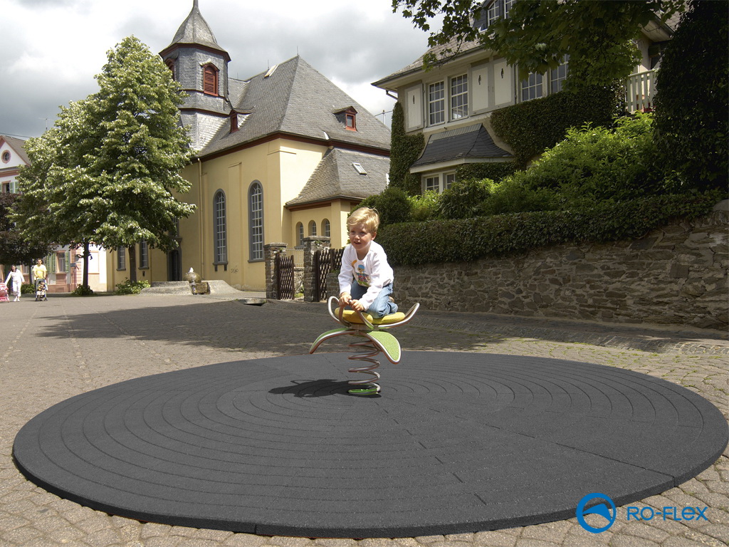 Spielgeräteunterlagen HIC Fallschutz bis 1m